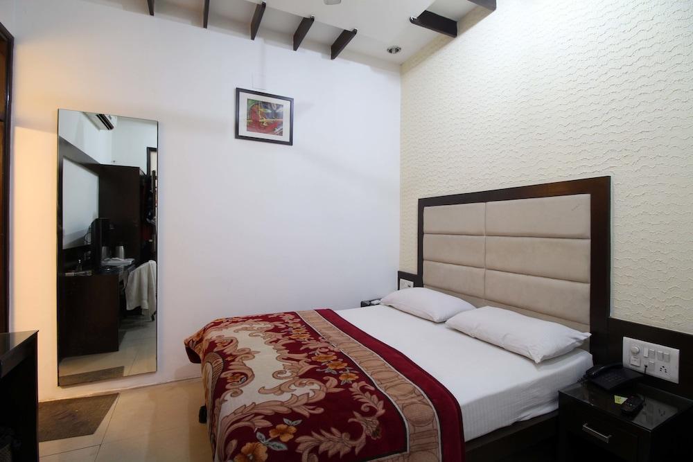 Hotel Baba Inn-By RCG Hotels Neu-Delhi Exterior foto