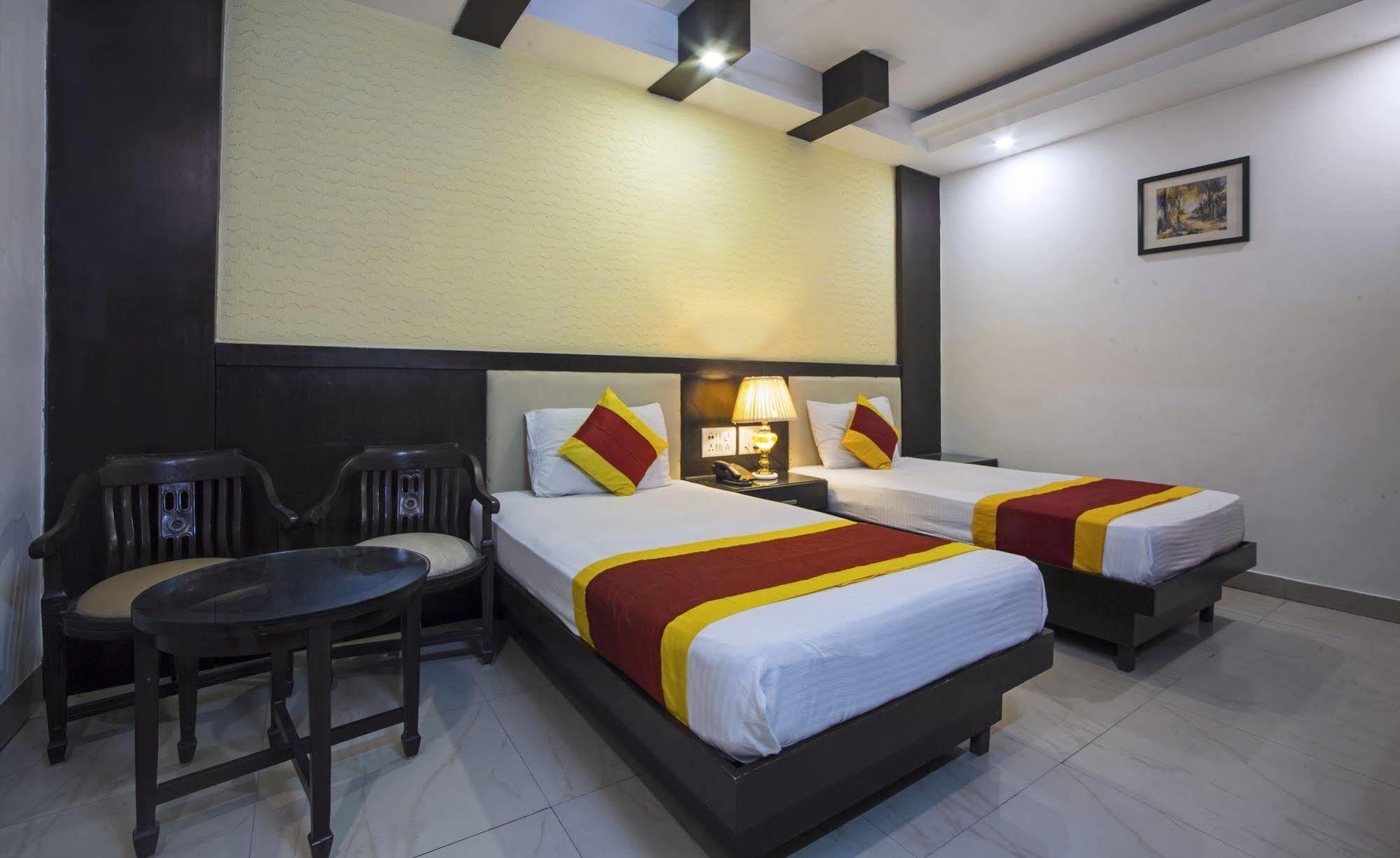 Hotel Baba Inn-By RCG Hotels Neu-Delhi Exterior foto