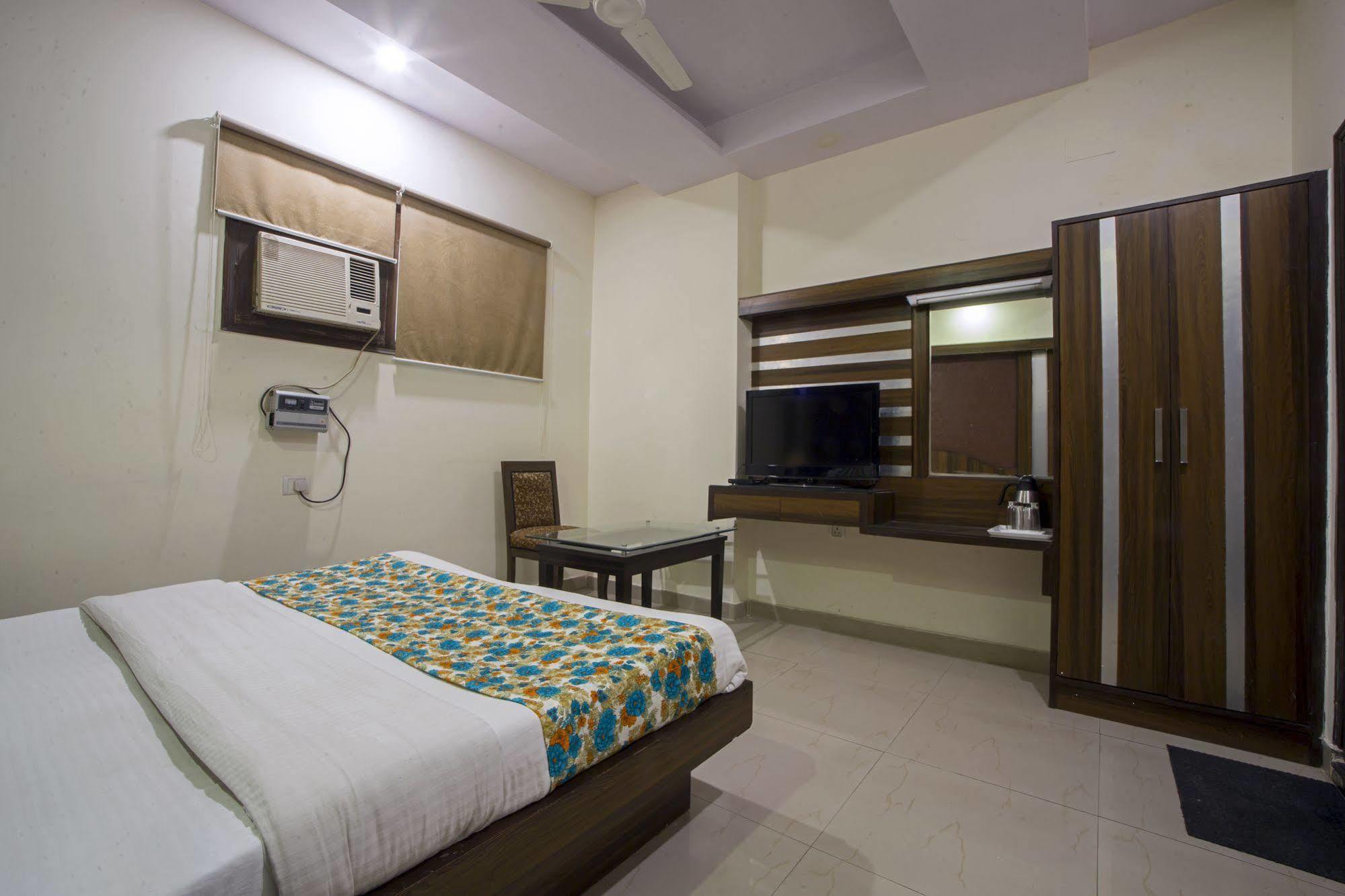 Hotel Baba Inn-By RCG Hotels Neu-Delhi Exterior foto