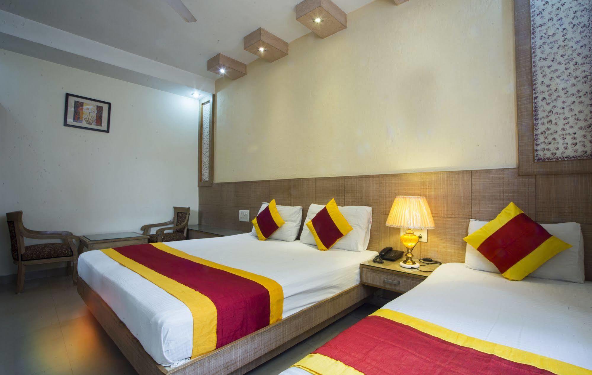 Hotel Baba Inn-By RCG Hotels Neu-Delhi Exterior foto