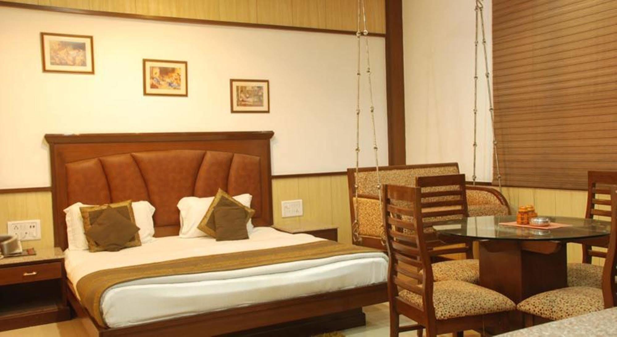 Hotel Baba Inn-By RCG Hotels Neu-Delhi Exterior foto