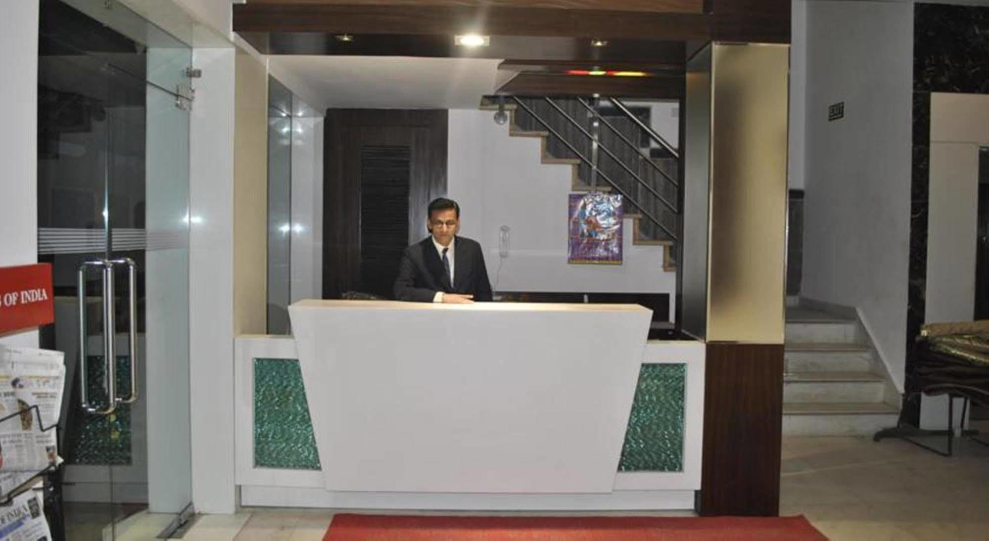 Hotel Baba Inn-By RCG Hotels Neu-Delhi Exterior foto