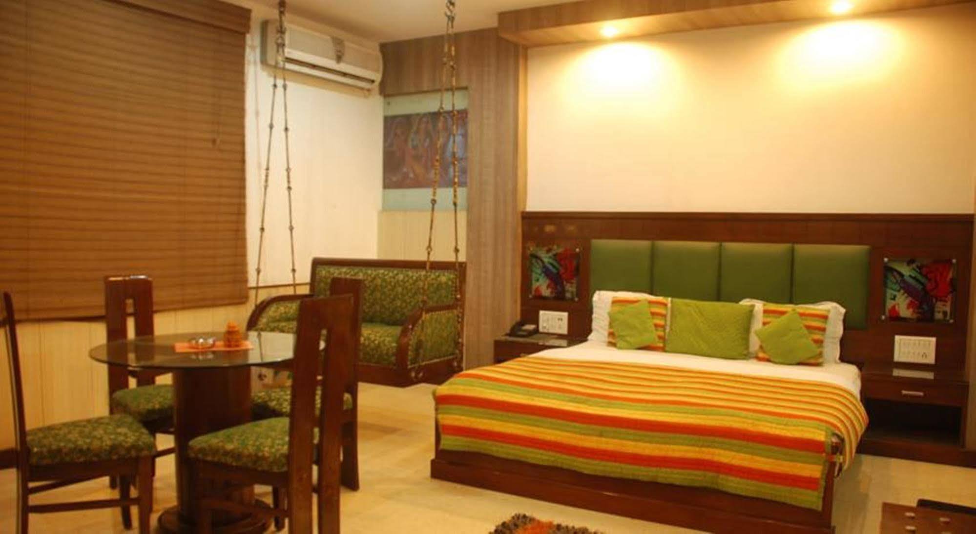 Hotel Baba Inn-By RCG Hotels Neu-Delhi Exterior foto