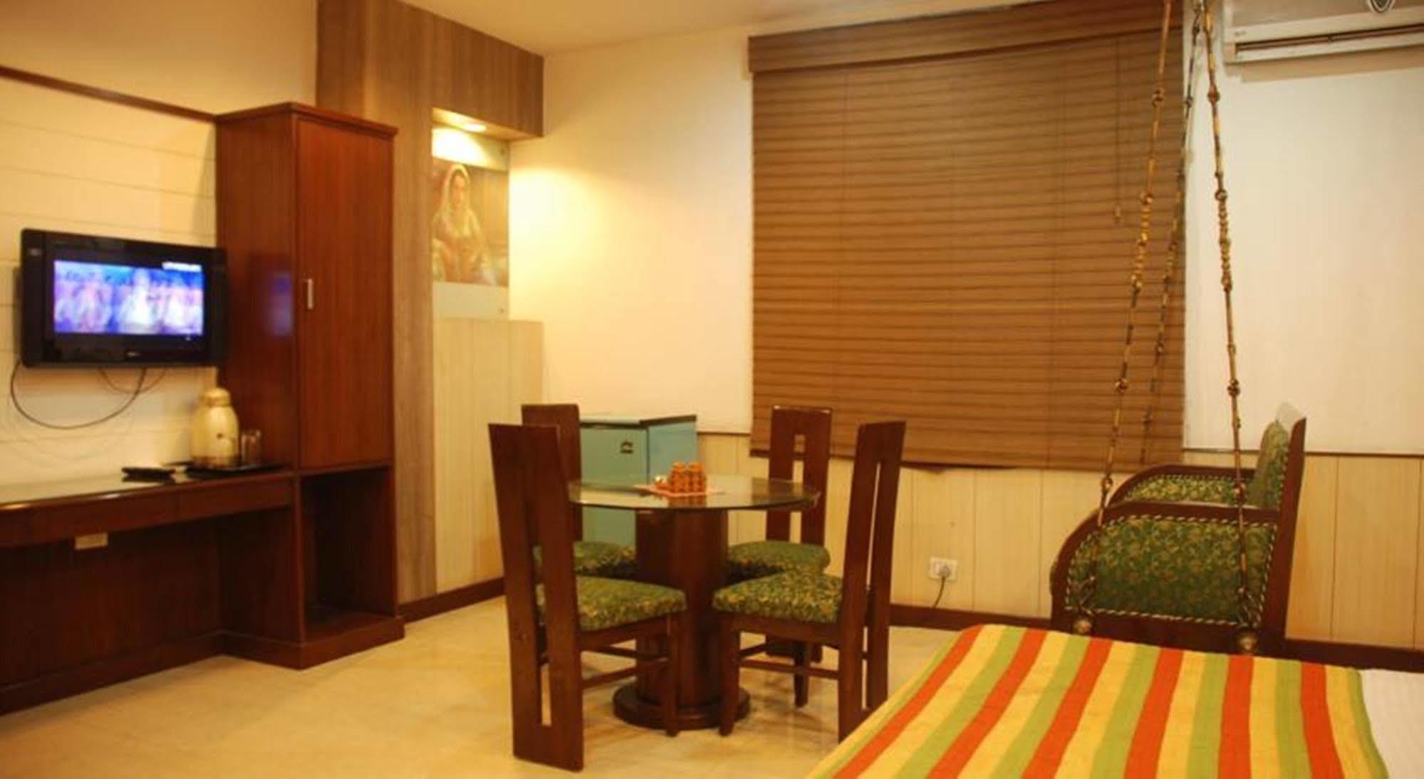 Hotel Baba Inn-By RCG Hotels Neu-Delhi Exterior foto