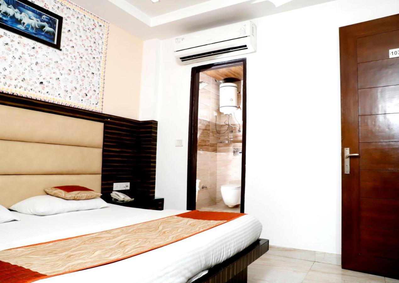 Hotel Baba Inn-By RCG Hotels Neu-Delhi Exterior foto